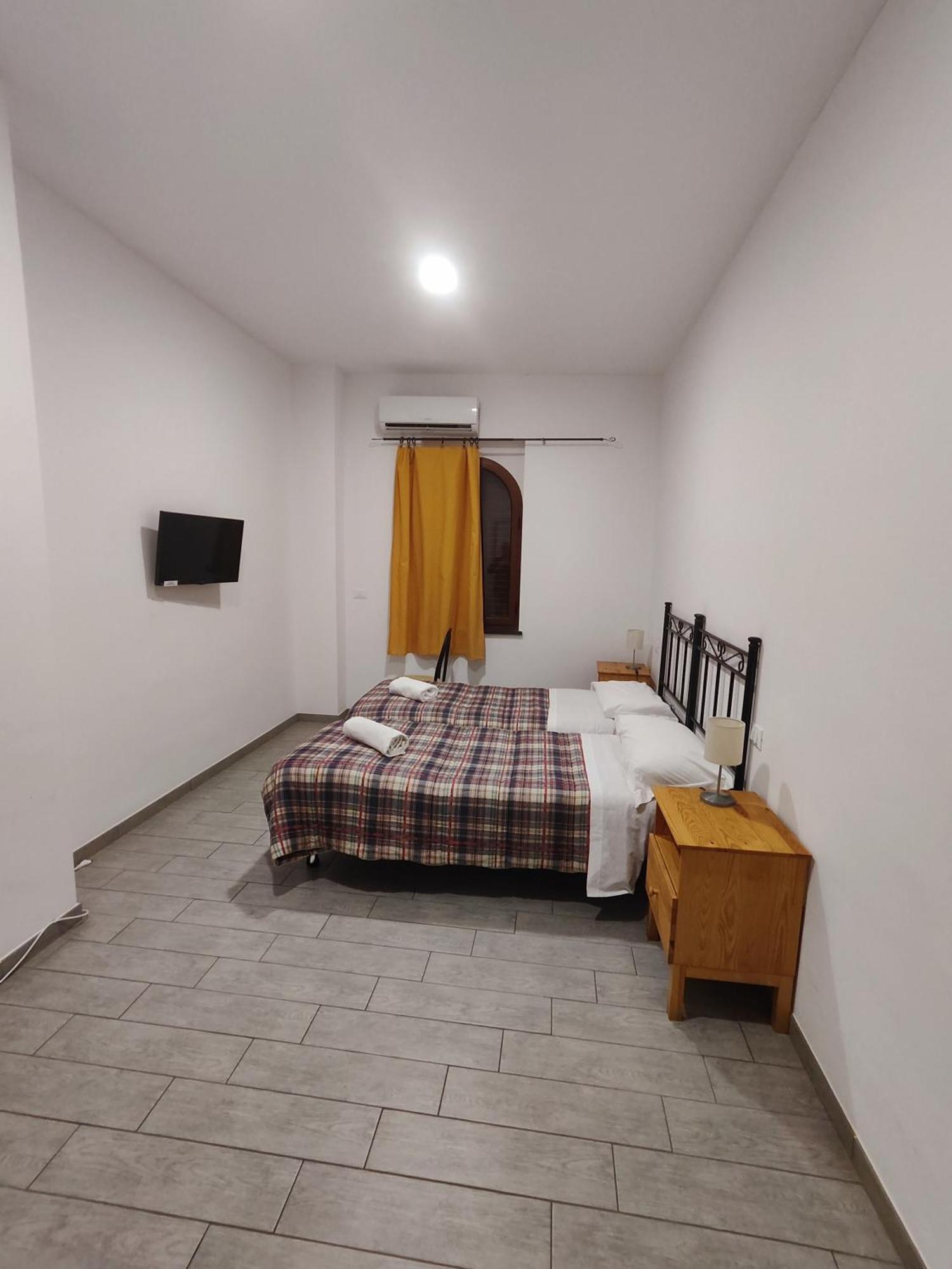 Hotel Faraglione วุลกาโน ภายนอก รูปภาพ