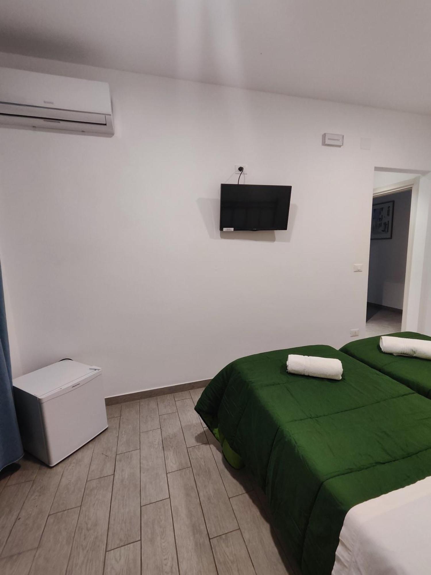 Hotel Faraglione วุลกาโน ภายนอก รูปภาพ